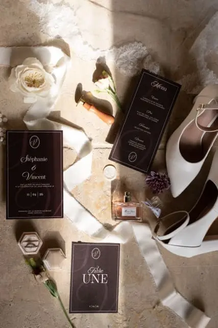 Studio graphique Maison Mondis — création de logos, identité visuelle et papeterie sur mesure